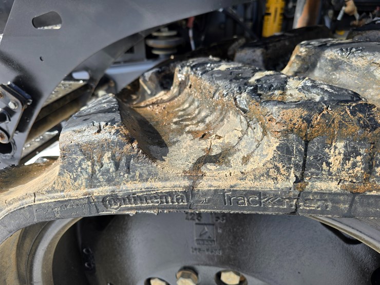 2003-challenger-mt855-image-32