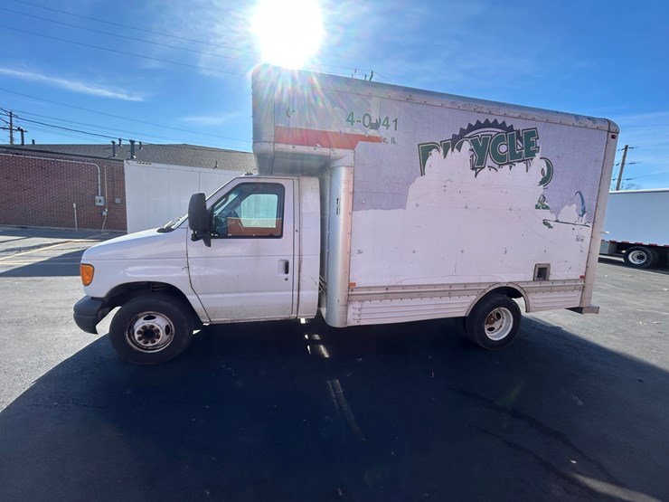 2006-ford-e450-image-8