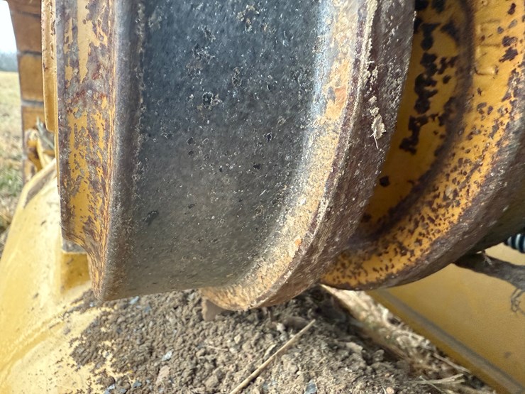 2023-caterpillar-953-image-62