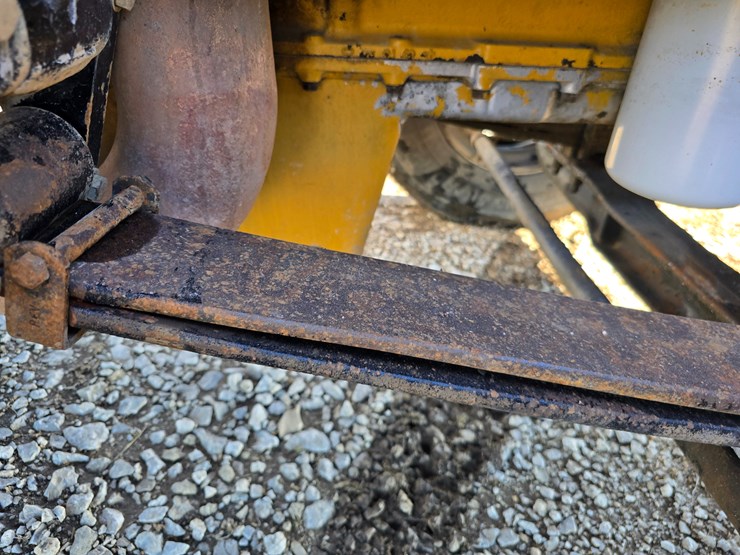 2008-peterbilt-388-image-39