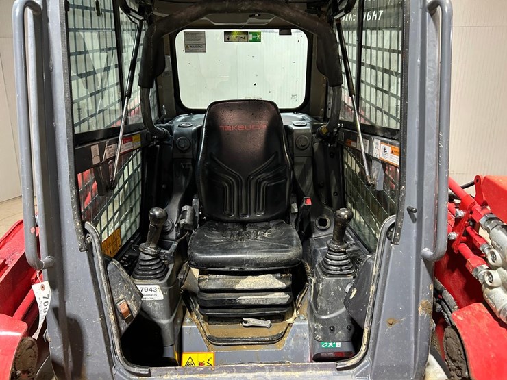 2022-takeuchi-tl8r2-image-12