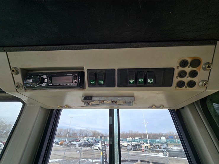 2004-deere-655c-image-65