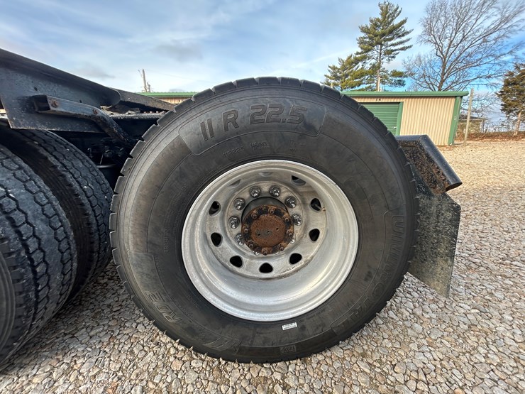 2001-kenworth-t800-image-49