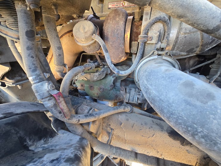 2002-freightliner-columbia-120-image-44