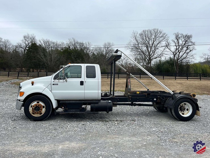 2004-ford-f650-image-2