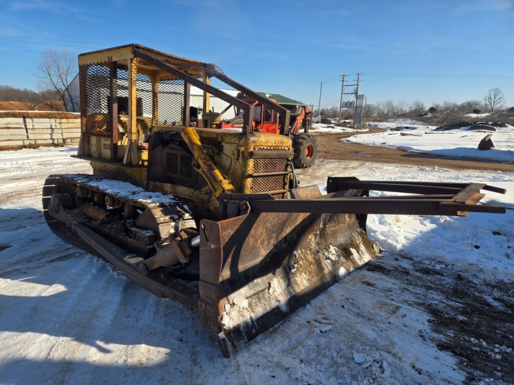 caterpillar-d6b-image-18