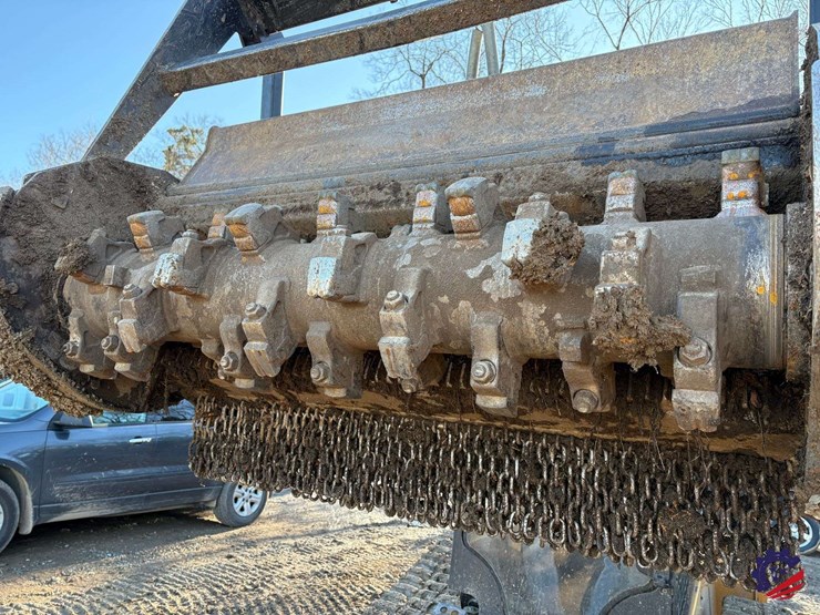 cat-hm315c-mulcher-attachment-image-13