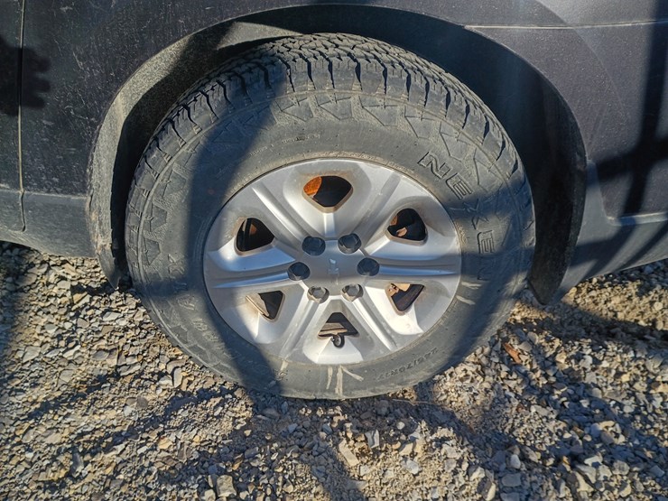 2013-chevrolet-traverse-image-76