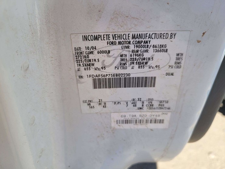 2005-ford-f550-image-33