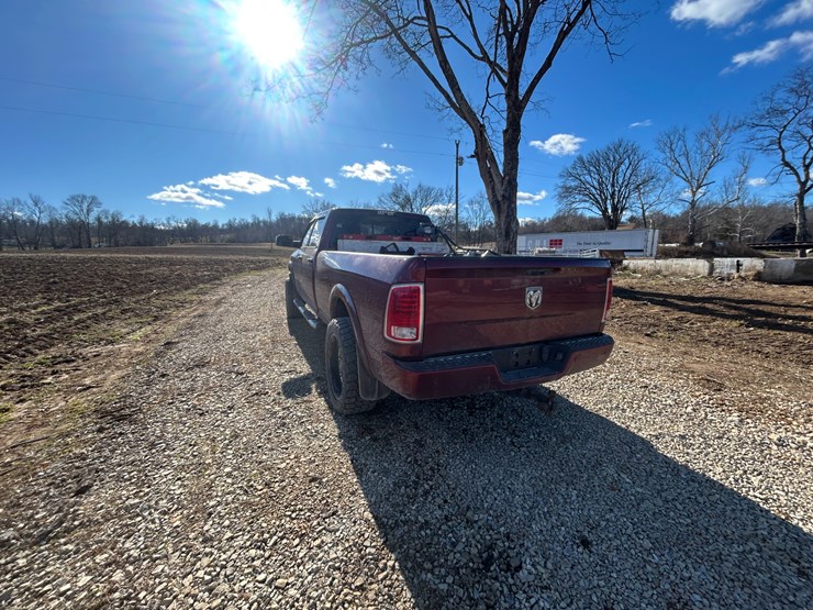 2018-dodge-3500-image-12