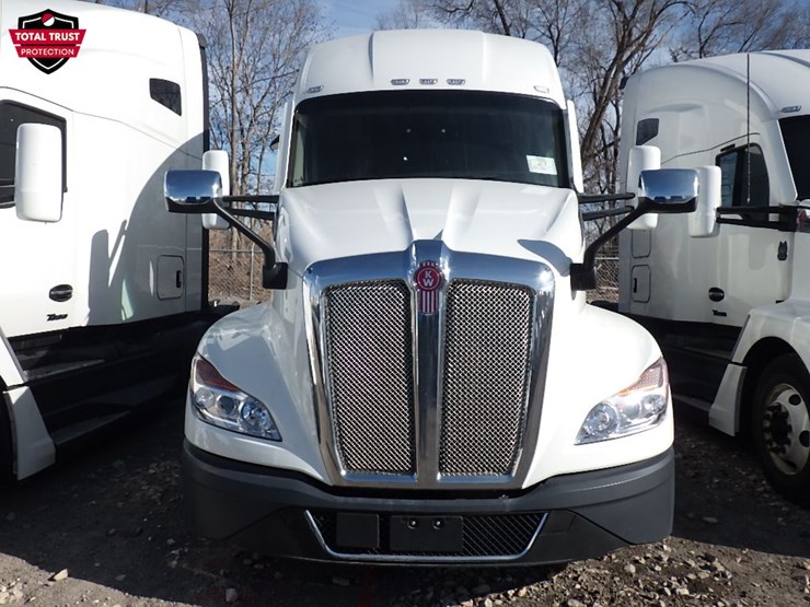 2023-kenworth-t680-image-2