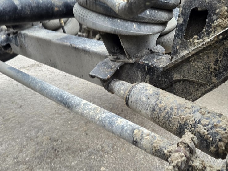 2020-peterbilt-567-image-94