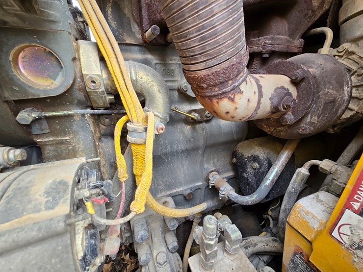 2004-deere-655c-image-45