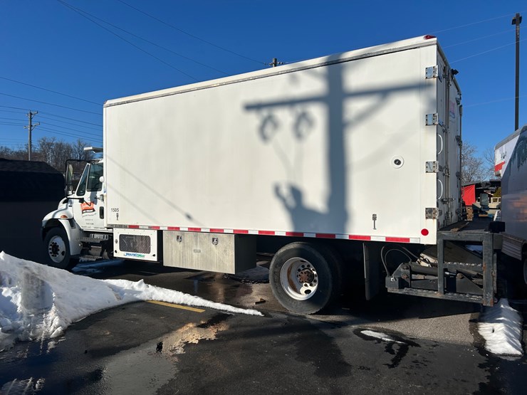 2010-international-durastar-4300-image-8