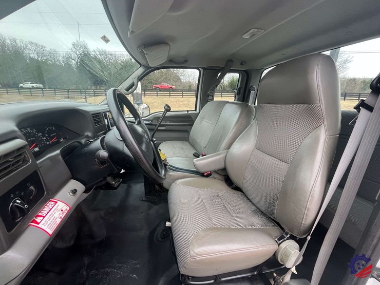 2004-ford-f650-image-74