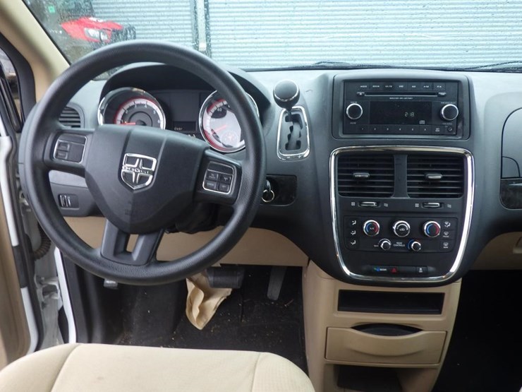 2014-dodge-grand-caravan-image-9