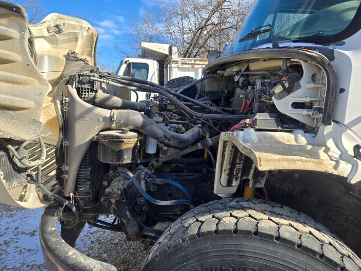 2005-caterpillar-c9-image-18