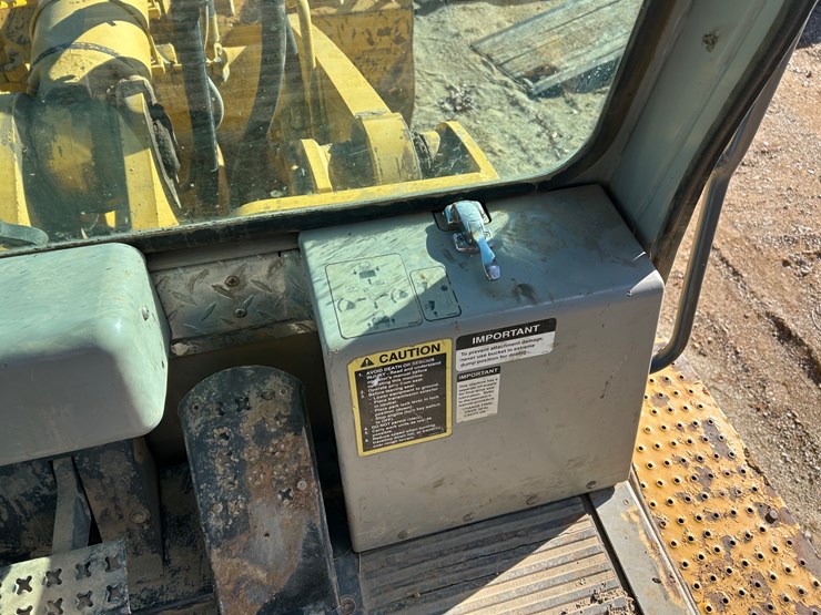 2004-deere-755c-image-78