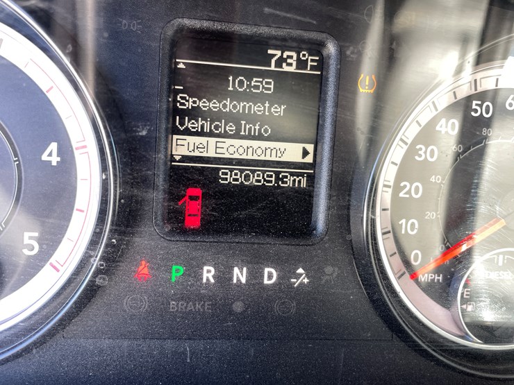 2016-dodge-2500-image-9