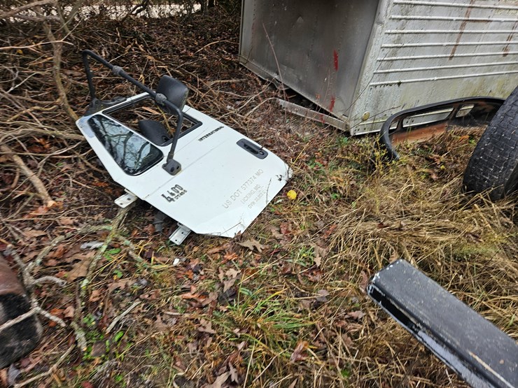 2004-international-durastar-4300-image-7