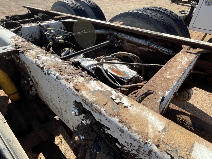 1996-freightliner-fl80-image-119