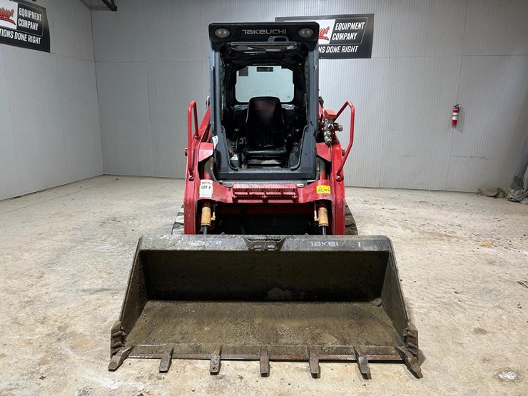 2022-takeuchi-tl8r2-image-7