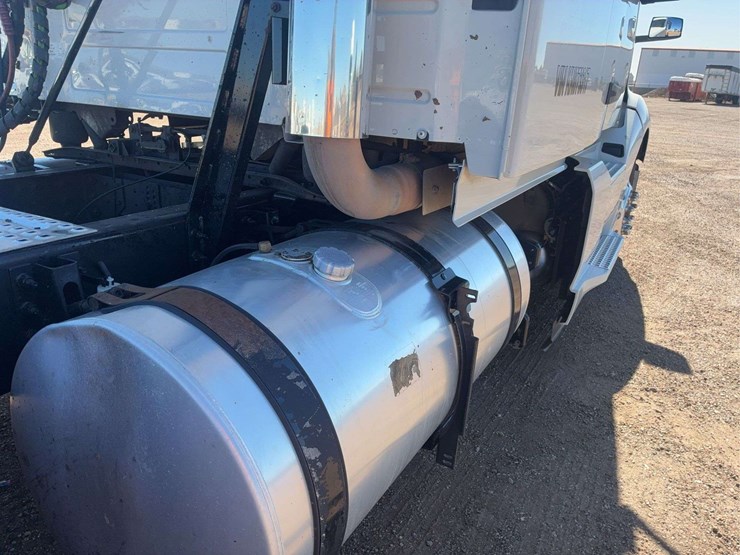 2019-volvo-volvo-vnl-tandem-axle-dual-conventional-new-generation-tractor-truck-image-15