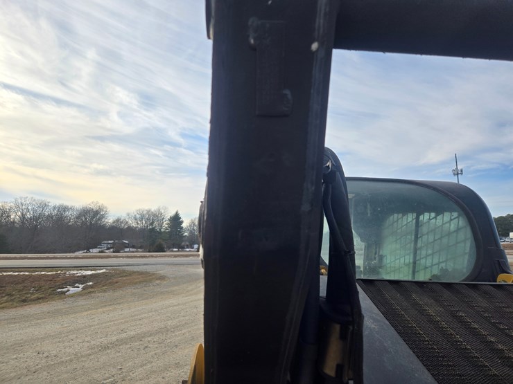 caterpillar-287c-image-81