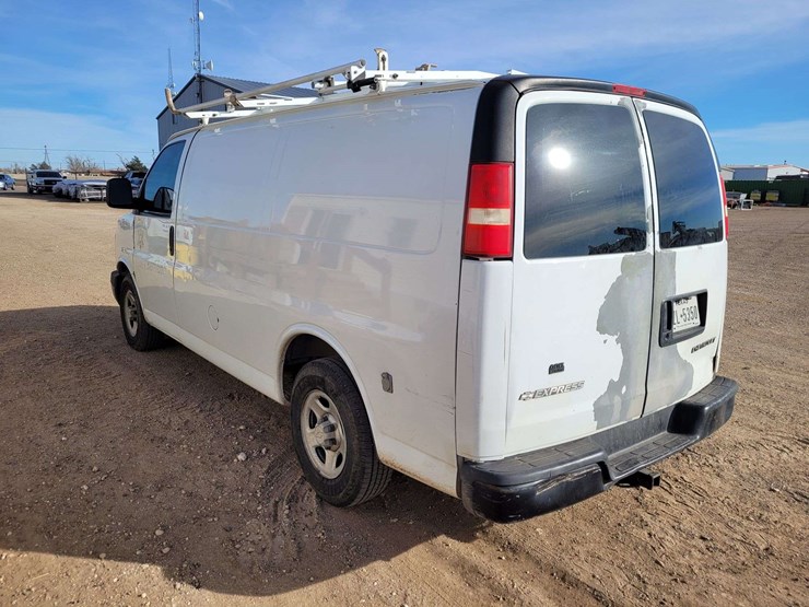 2005-chevrolet-express-1500-image-11