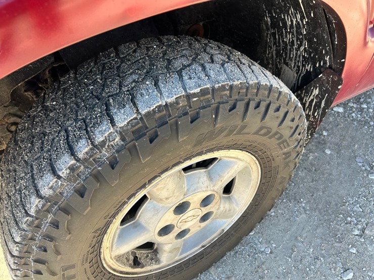 2003-chevrolet-s10-image-24