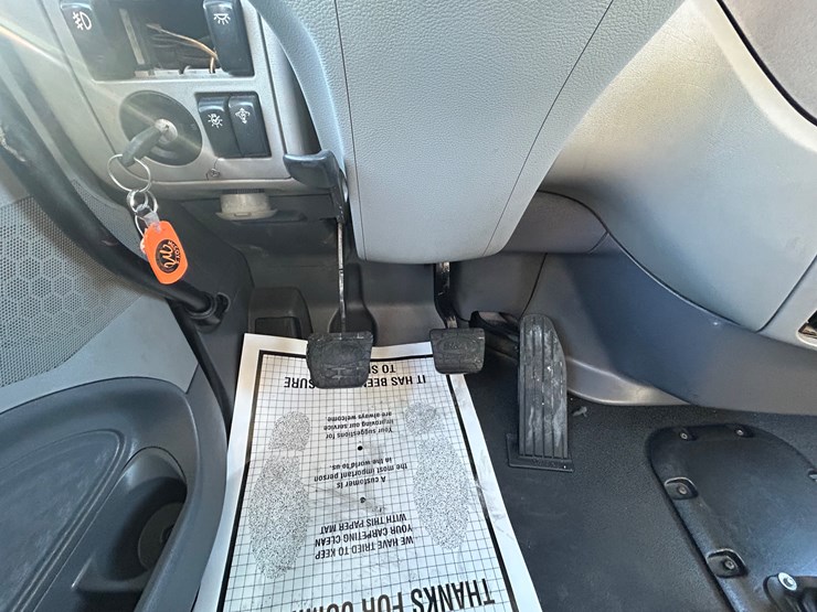 2015-peterbilt-567-image-151