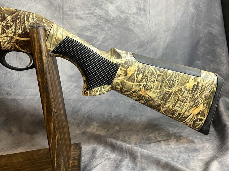 #2327-•-hatfield-gun-co.-12-ga.-semi-auto-shotgun,-sn:-12a23-001696-image-5