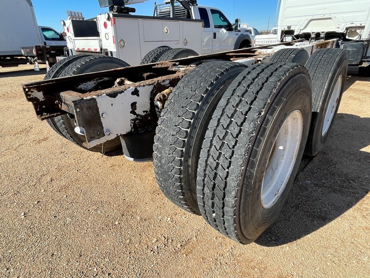 1996-freightliner-fl80-image-112