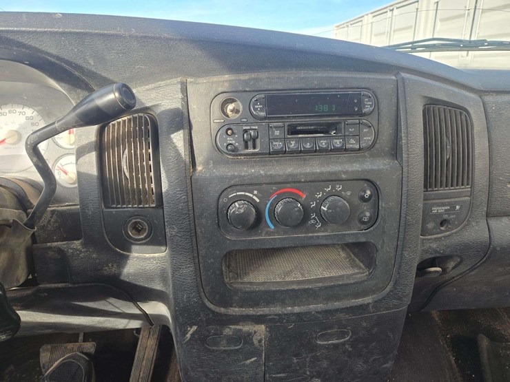 2004-dodge-ram-1500-image-21