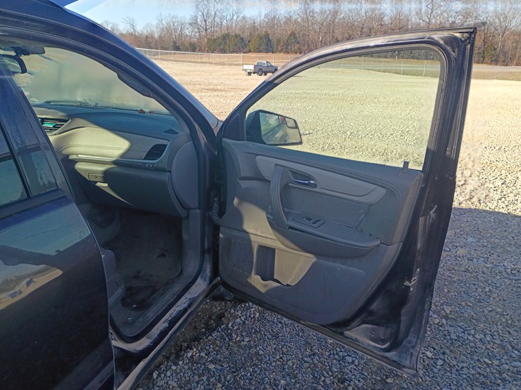 2013-chevrolet-traverse-image-26