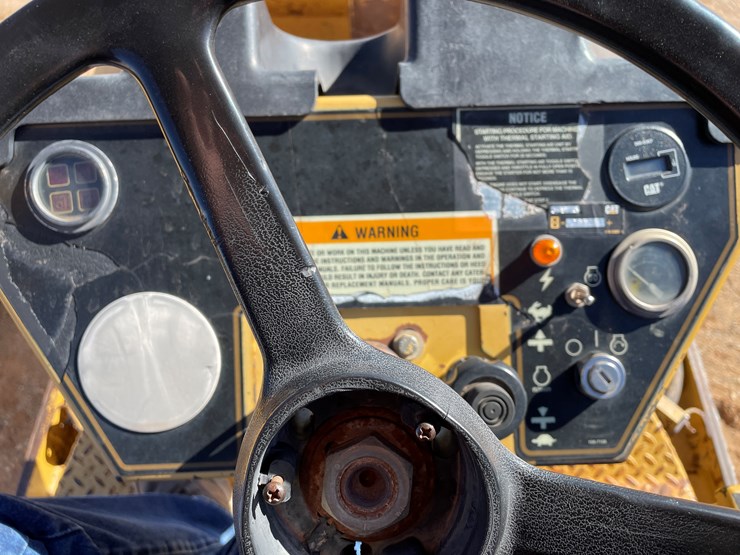 caterpillar-cp-323-image-15