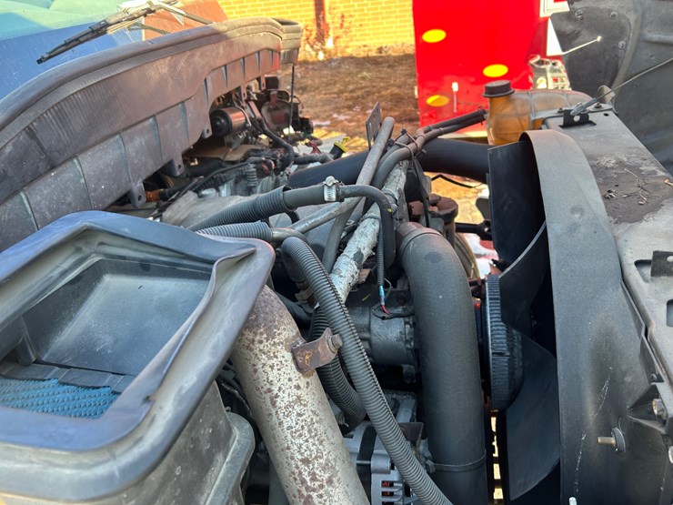 2013-international-durastar-4300-image-35