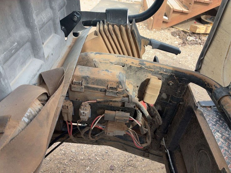 2005-kawasaki-mule-3000-image-19