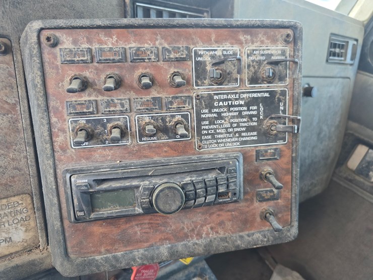 kenworth-t800-image-30