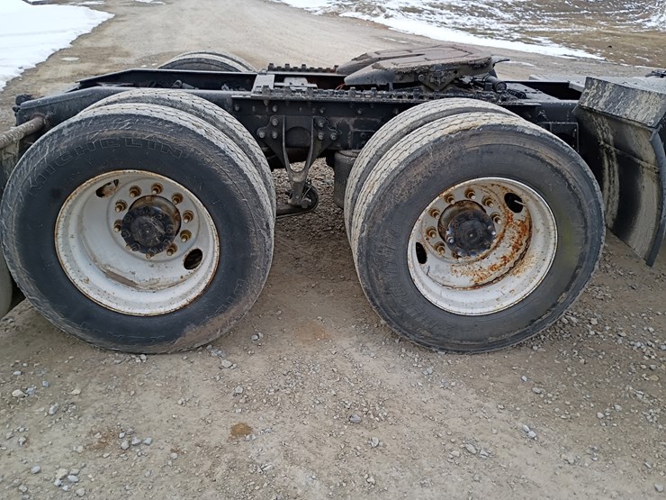 2011-international-transtar-8600-image-88