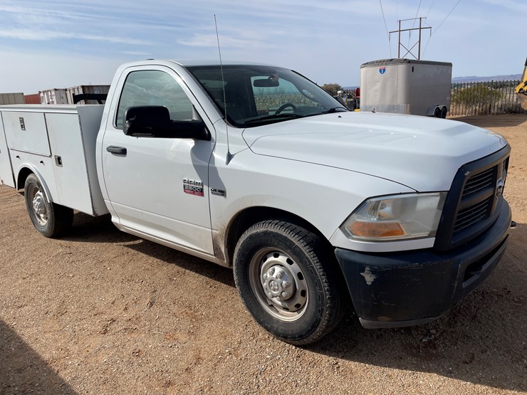 2012-dodge-2500-image-3