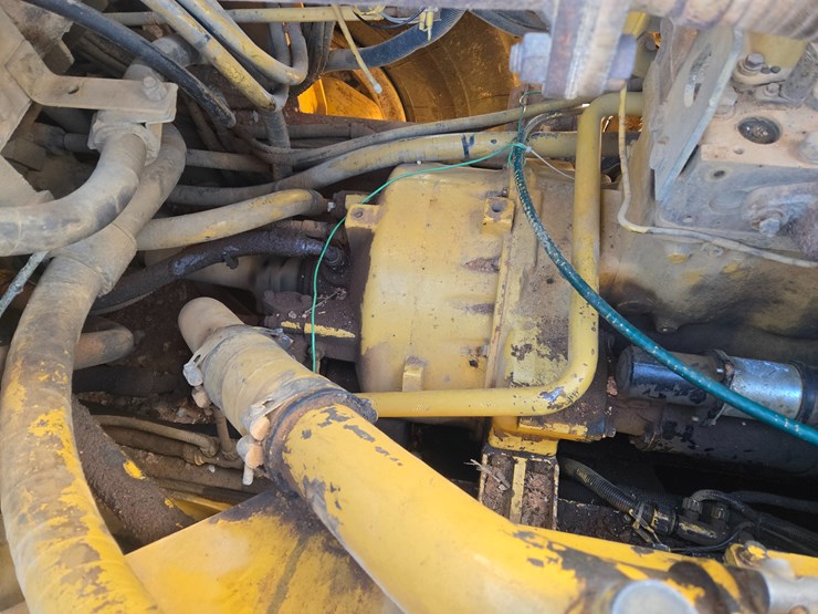 caterpillar-d25c-image-39