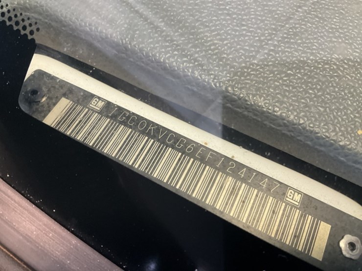 2014-chevrolet-silverado-2500-image-16