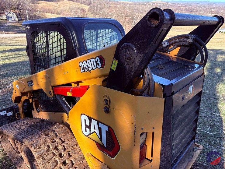 2020-caterpillar-289d3-image-17