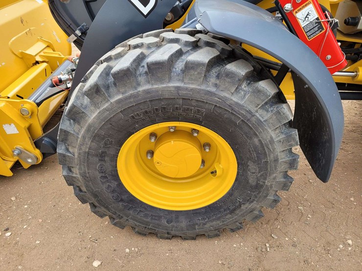 john-deere-244-image-15