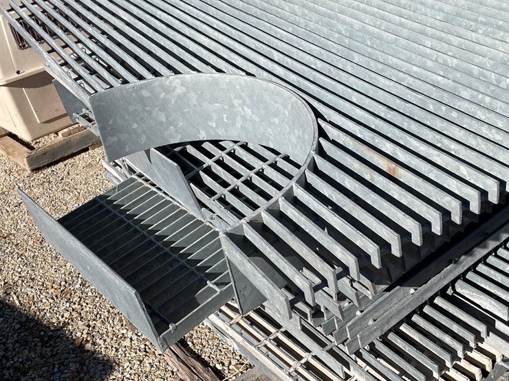 #3133-•-floor-grates-image-11