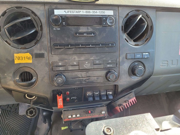 2016-ford-f550-image-24