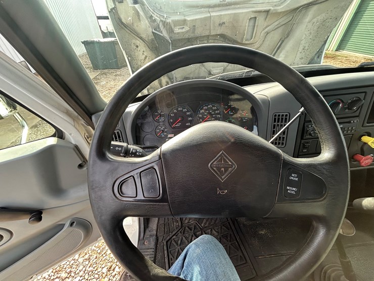 2007-international-durastar-4300-image-68