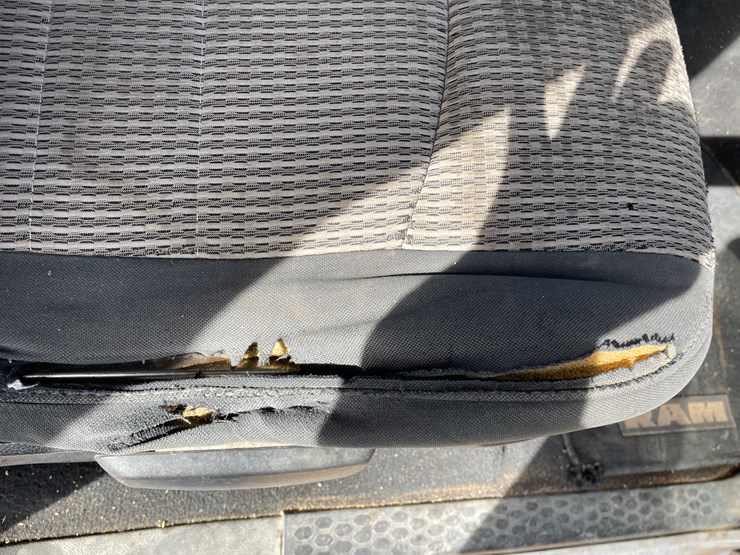 2012-dodge-2500-image-13