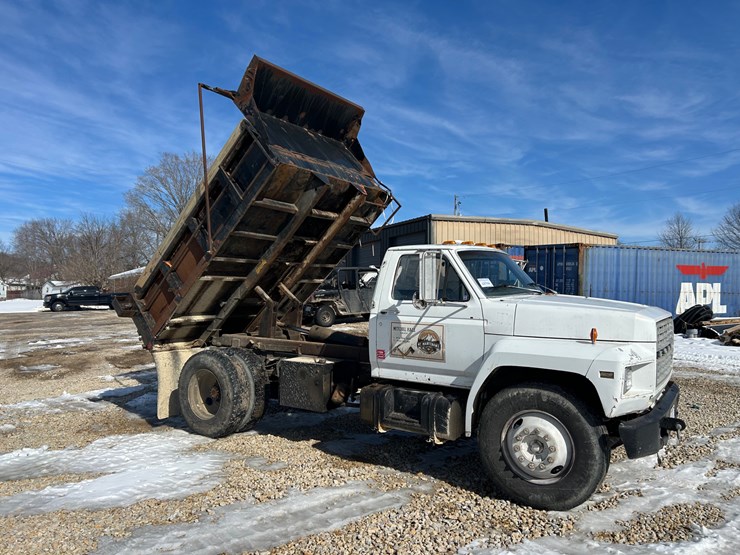 1984-ford-f700-image-36